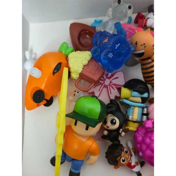 Huge Lot of 60+ Toy Mini Figures Disney Funko LPS Ryans World Dorables Zuzu - Picture 4 of 6